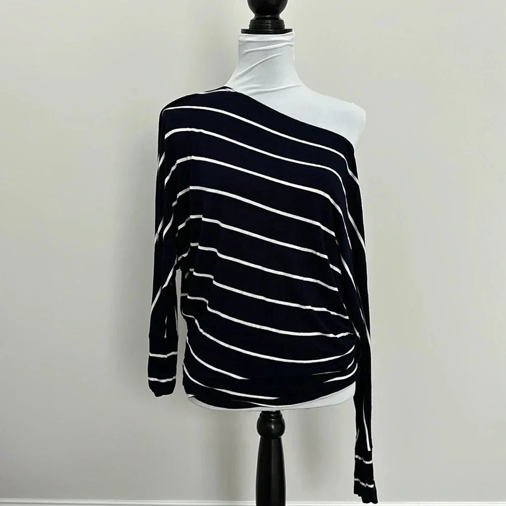 White Birch Navy and White Striped Top Sz SM